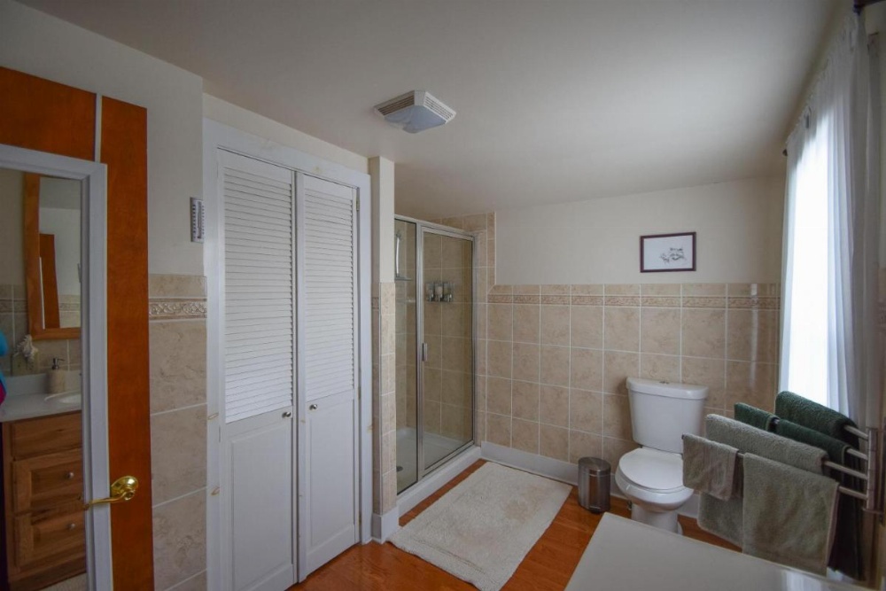 Room image 2